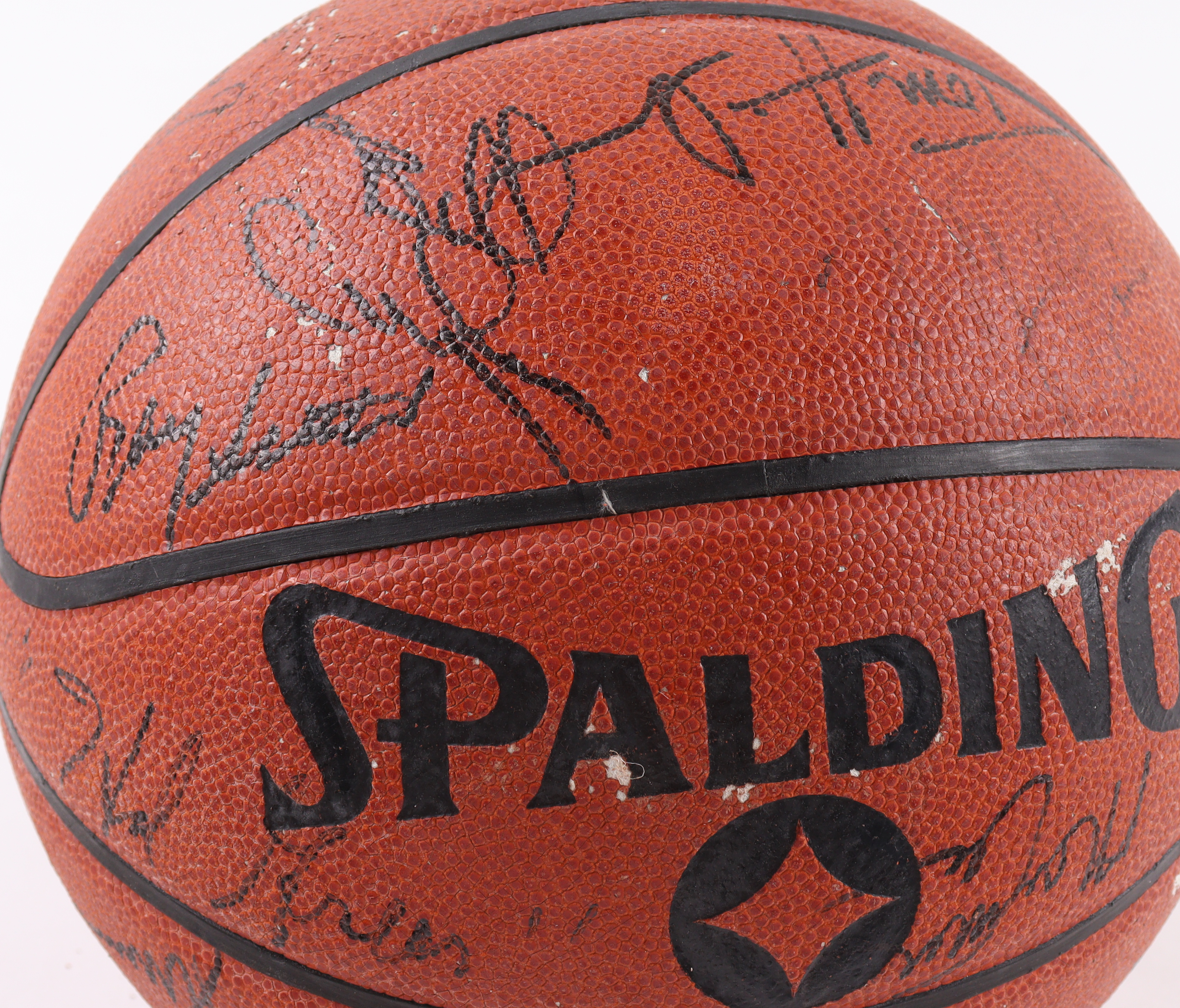 Kareem Abdul-Jabbar, Magic Johnson, Wilt Chamberlain, Oscar Robertson | NBA Hall of Famers & Legends Basketball with Display Case (28) (Beckett) at PristineAuction.com Kareem Abdul-Jabbar, Magic Johnson, Wilt Chamberlain, Oscar Robertson | NBA Hall of Famers & Legends Basketball with Display Case (28) (Beckett) at PristineAuction.com