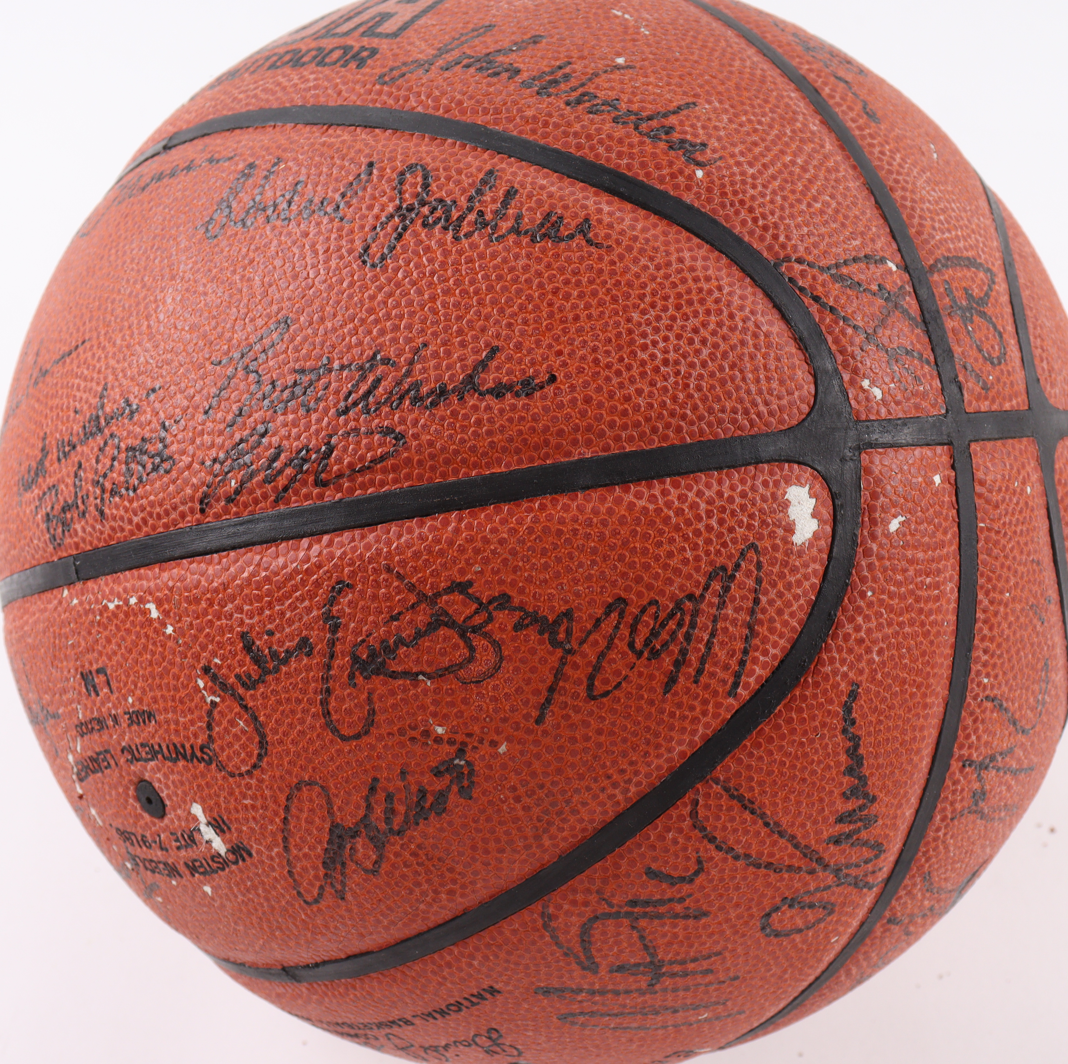 Kareem Abdul-Jabbar, Magic Johnson, Wilt Chamberlain, Oscar Robertson | NBA Hall of Famers & Legends Basketball with Display Case (28) (Beckett) at PristineAuction.com Kareem Abdul-Jabbar, Magic Johnson, Wilt Chamberlain, Oscar Robertson | NBA Hall of Famers & Legends Basketball with Display Case (28) (Beckett) at PristineAuction.com