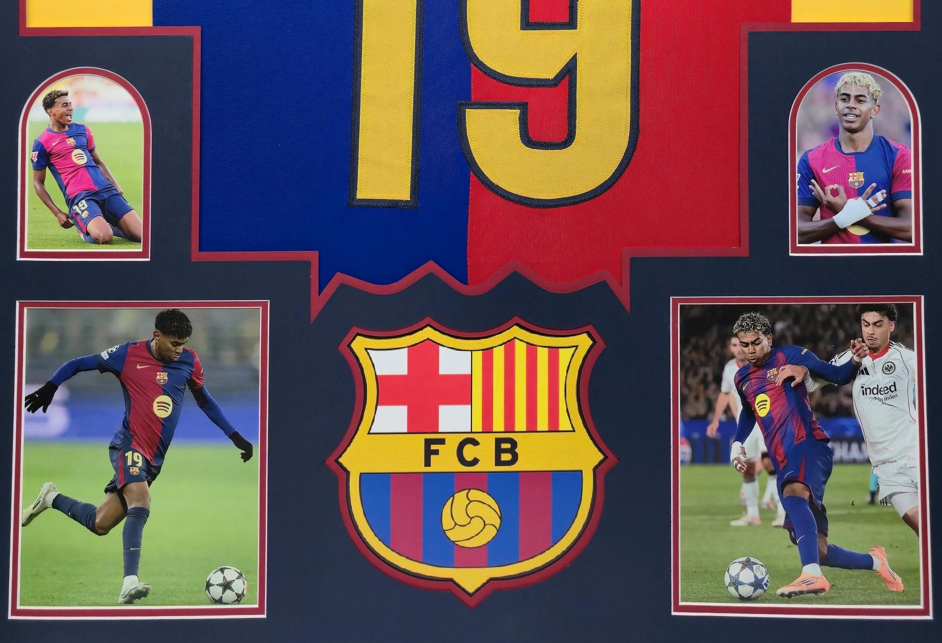 Lamine Yamal Custom Framed Jersey Display at PristineAuction.com Lamine Yamal Custom Framed Jersey Display at PristineAuction.com