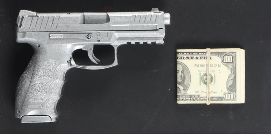 "Scarface" Custom Framed Movie Poster Display with Prop Replica Money Stack & Pistol at PristineAuction.com "Scarface" Custom Framed Movie Poster Display with Prop Replica Money Stack & Pistol at PristineAuction.com