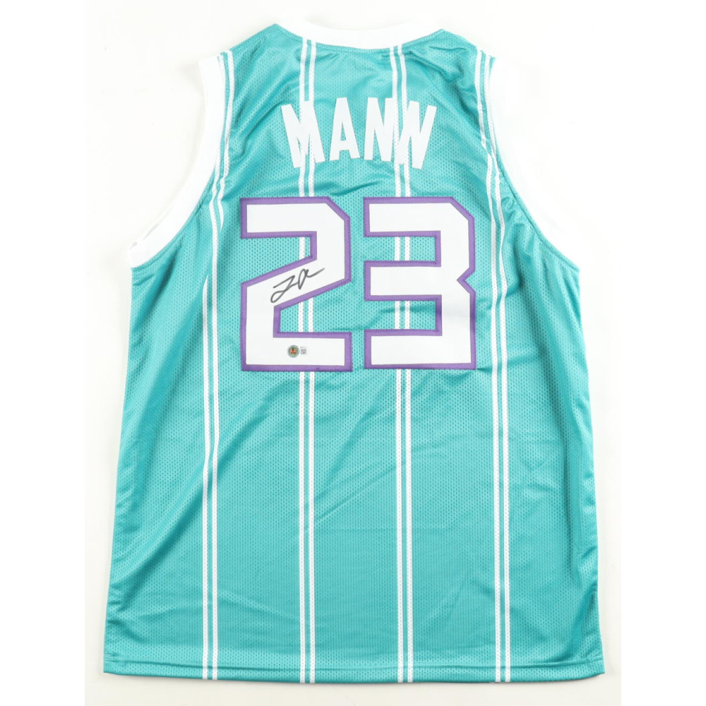 Tre Mann Signed Jersey (Beckett) at PristineAuction.com