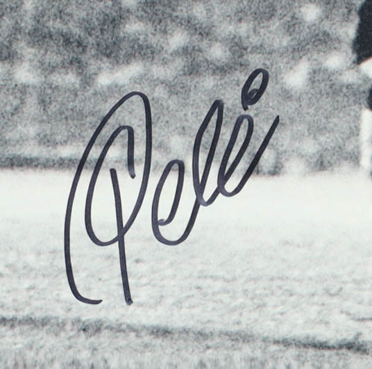 Pele Signed Team Brazil Custom Framed Photo Display (PSA) at PristineAuction.com Pele Signed Team Brazil Custom Framed Photo Display (PSA) at PristineAuction.com