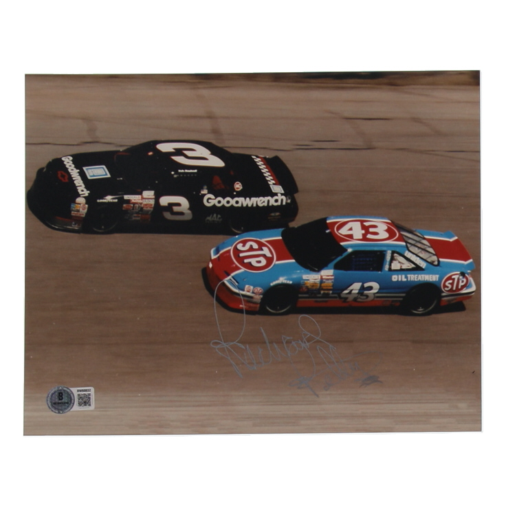 Richard Petty Signed 8x10 Photo (Beckett) at PristineAuction.com Richard Petty Signed 8x10 Photo (Beckett) at PristineAuction.com
