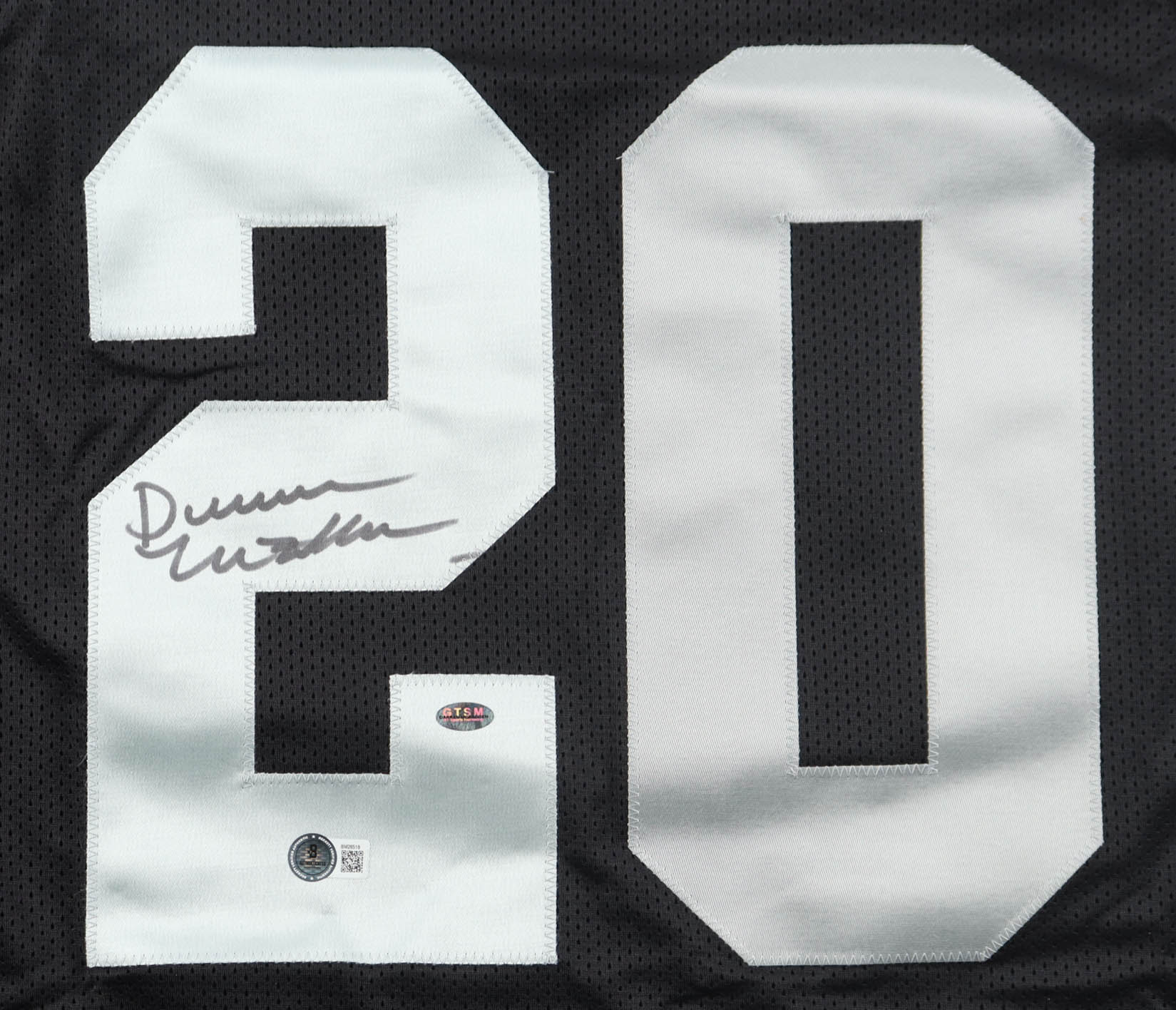 Darren McFadden Signed Jersey (Beckett & McFadden) at PristineAuction.com Darren McFadden Signed Jersey (Beckett & McFadden) at PristineAuction.com