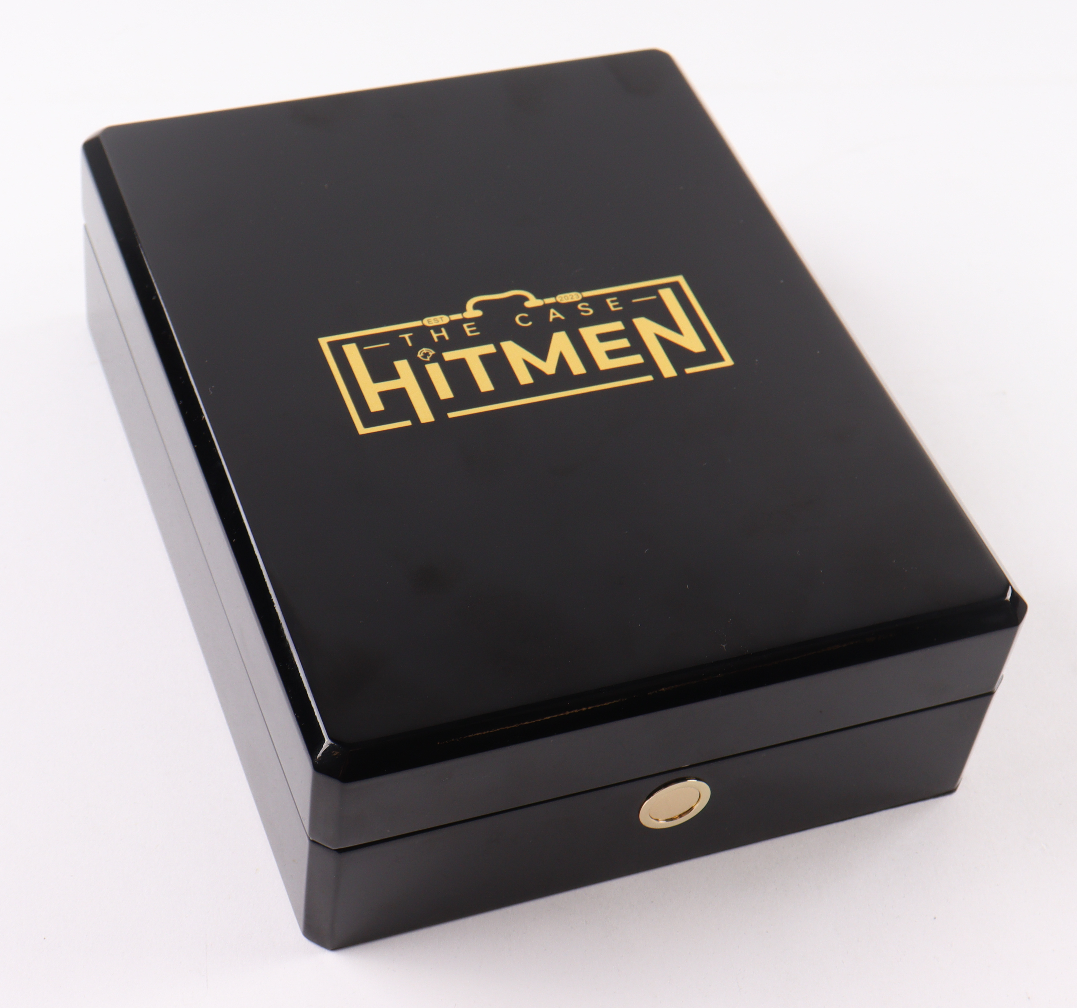 Victor Wembanyama The Case HitMen Moonshot Bullseye #1/1 Art Card with Display Case & (2) Coins at PristineAuction.com Victor Wembanyama The Case HitMen Moonshot Bullseye #1/1 Art Card with Display Case & (2) Coins at PristineAuction.com