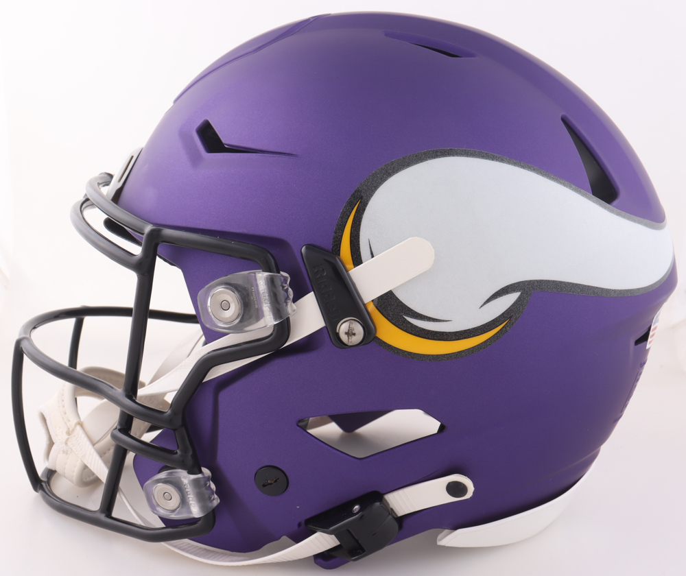 Adrian Peterson Signed Vikings Full-Size Authentic On-Field Speedflex Helmet (Beckett) at PristineAuction.com Adrian Peterson Signed Vikings Full-Size Authentic On-Field Speedflex Helmet (Beckett) at PristineAuction.com