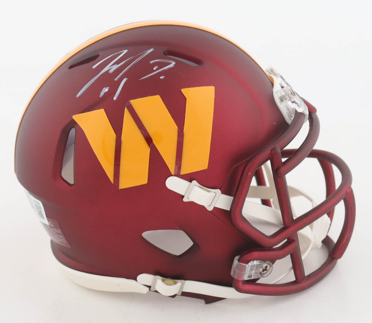 Jahan Dotson Signed Commanders Speed Mini Helmet (Beckett) at PristineAuction.com Jahan Dotson Signed Commanders Speed Mini Helmet (Beckett) at PristineAuction.com