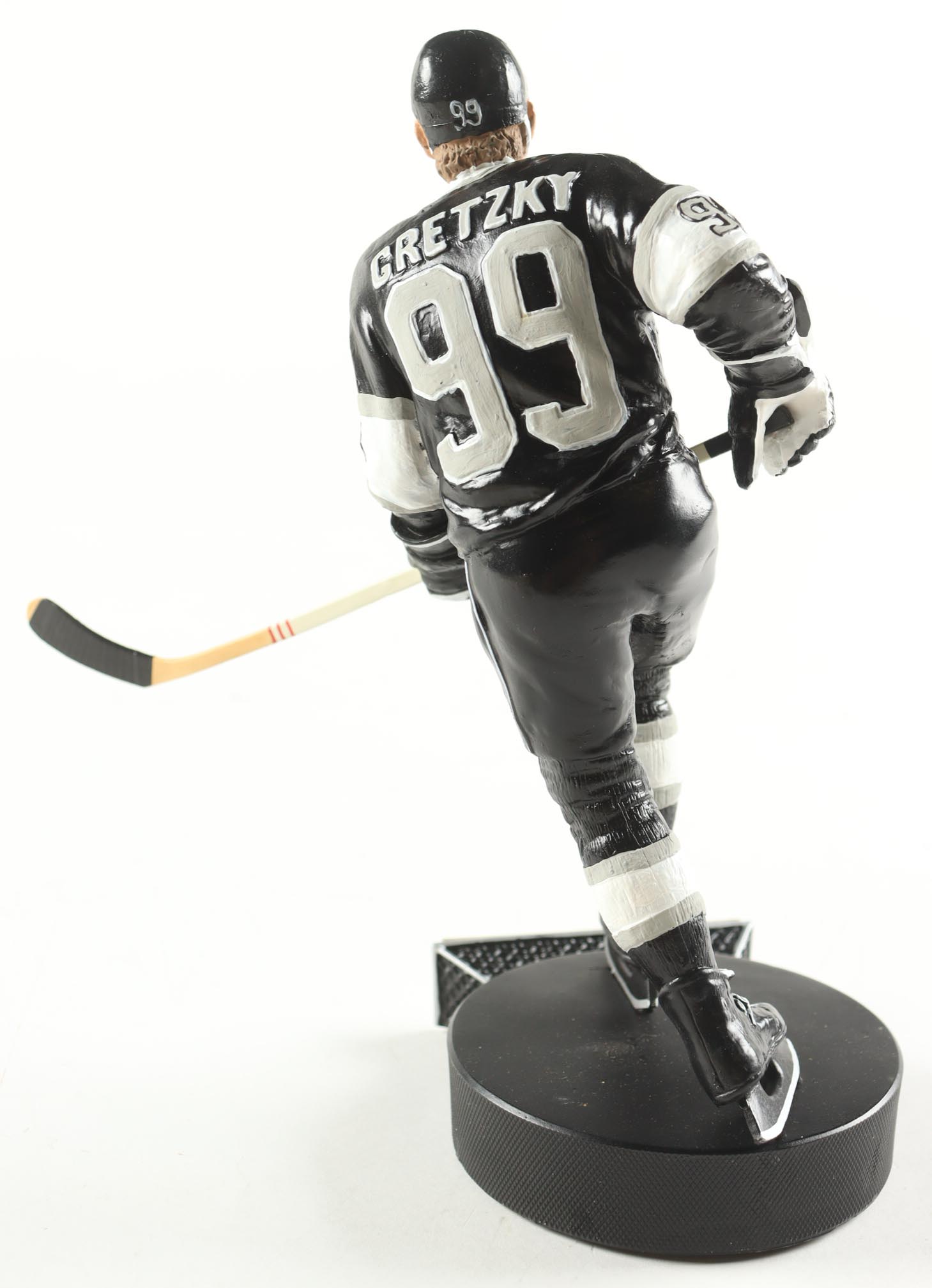 Wayne Gretzky Signed Kings Cut Display with "The Great One" Official Statue #1819 (Gartlan) at PristineAuction.com Wayne Gretzky Signed Kings Cut Display with "The Great One" Official Statue #1819 (Gartlan) at PristineAuction.com