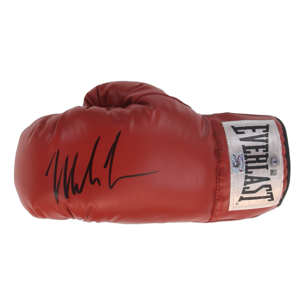 Mike Tyson Signed Everlast Boxing Glove (Beckett & Tyson) at PristineAuction.com Mike Tyson Signed Everlast Boxing Glove (Beckett & Tyson) at PristineAuction.com