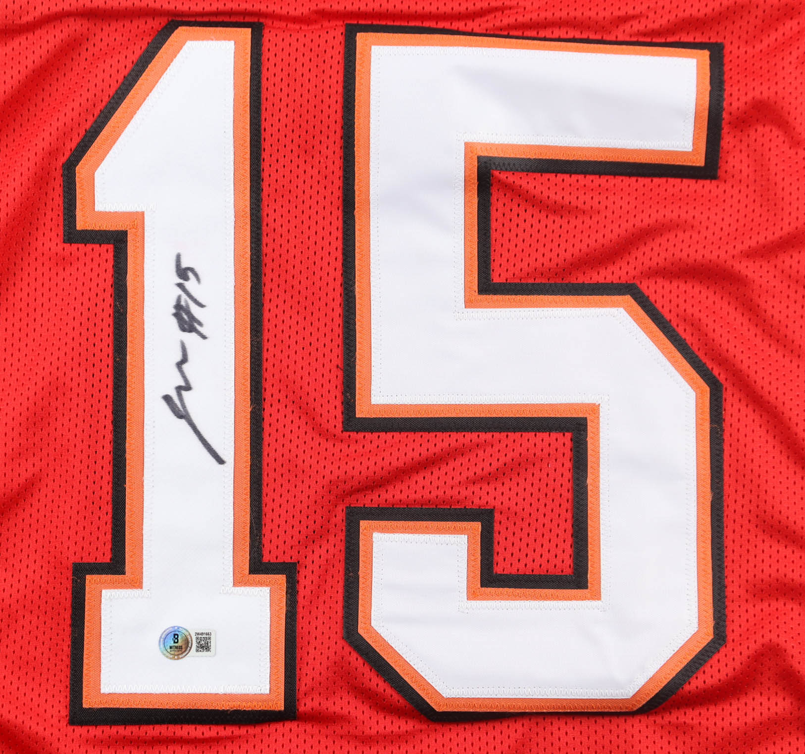 Jalen McMillan Signed Jersey (Beckett) at PristineAuction.com Jalen McMillan Signed Jersey (Beckett) at PristineAuction.com