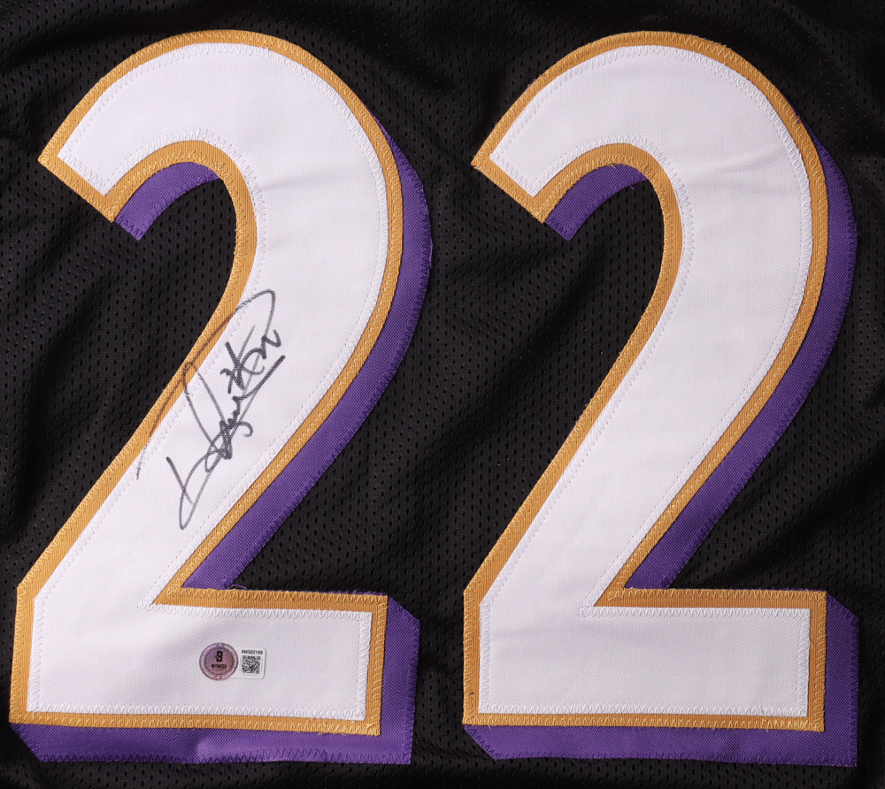 Derrick Henry Signed Jersey (Beckett) at PristineAuction.com Derrick Henry Signed Jersey (Beckett) at PristineAuction.com