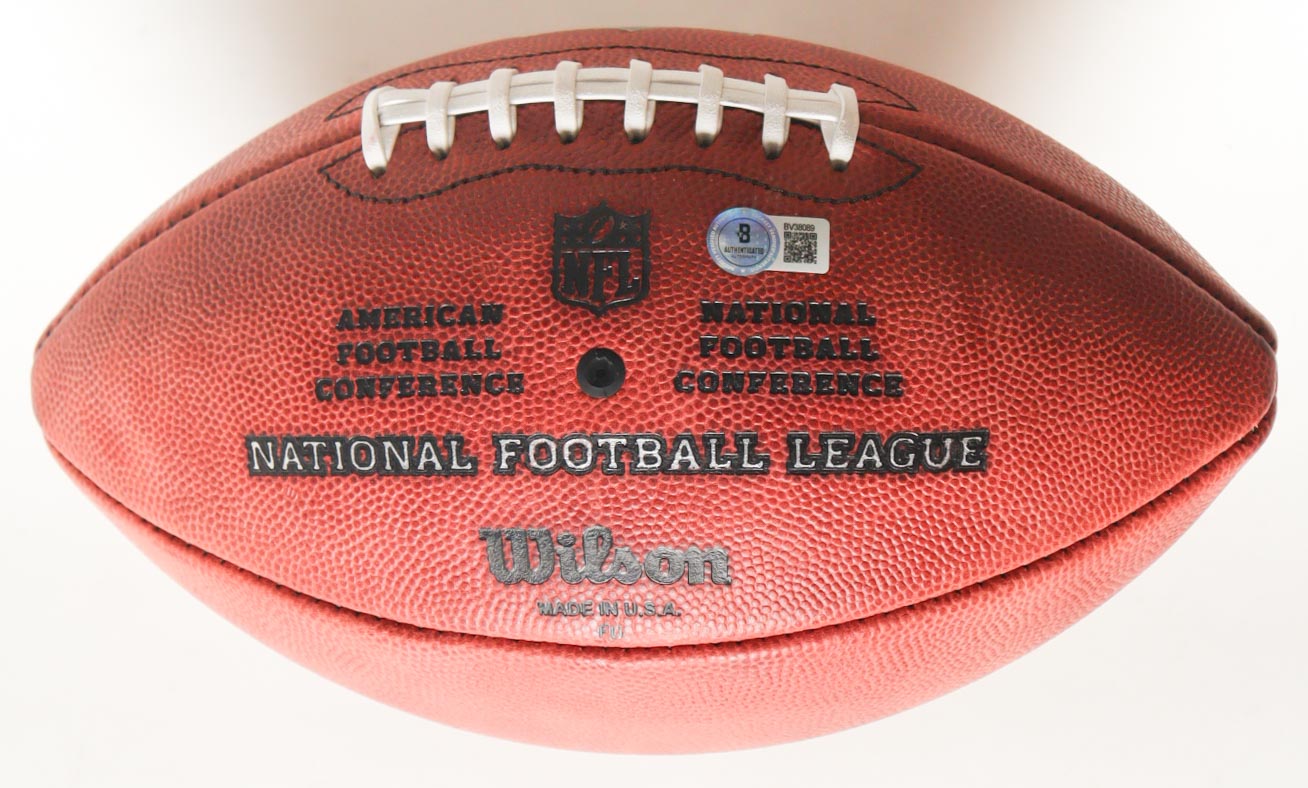 Saquon Barkley Signed Official NFL "The Duke" Football (Beckett) at PristineAuction.com Saquon Barkley Signed Official NFL "The Duke" Football (Beckett) at PristineAuction.com