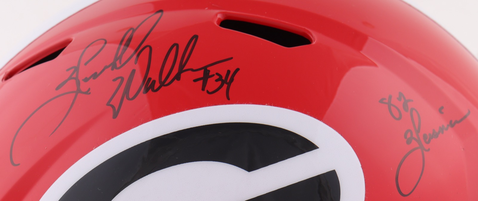 Herschel Walker Signed Georgia Bulldogs Full-Size Speed Helmet Inscribed "82 Heisman" (Beckett) at PristineAuction.com Herschel Walker Signed Georgia Bulldogs Full-Size Speed Helmet Inscribed "82 Heisman" (Beckett) at PristineAuction.com