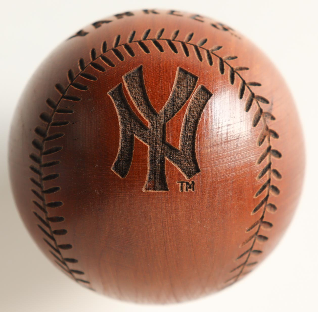 Vintage LE New York Yankees Carved Wooden Baseball with Display Case at PristineAuction.com Vintage LE New York Yankees Carved Wooden Baseball with Display Case at PristineAuction.com