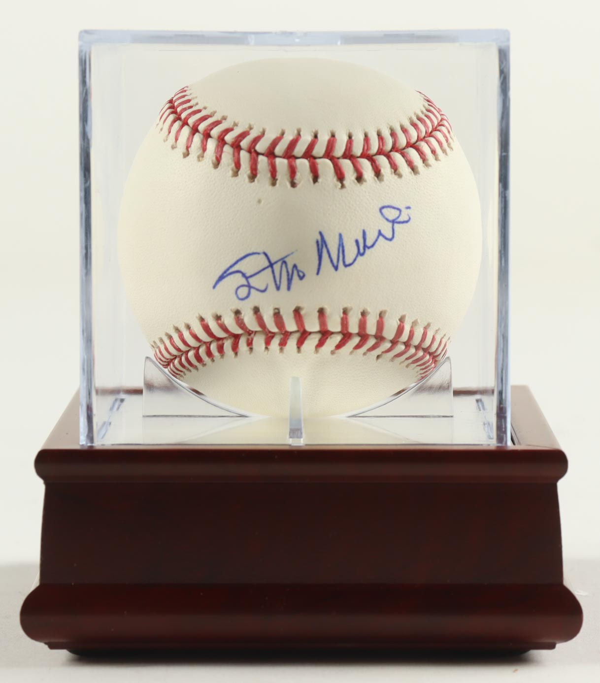 Stan Musial Signed OML Baseball with Display Case (PSA) at PristineAuction.com Stan Musial Signed OML Baseball with Display Case (PSA) at PristineAuction.com