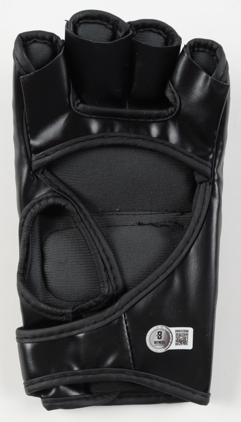 Joe Pyfer Signed MMA Custom USA Glove (Beckett) at PristineAuction.com Joe Pyfer Signed MMA Custom USA Glove (Beckett) at PristineAuction.com