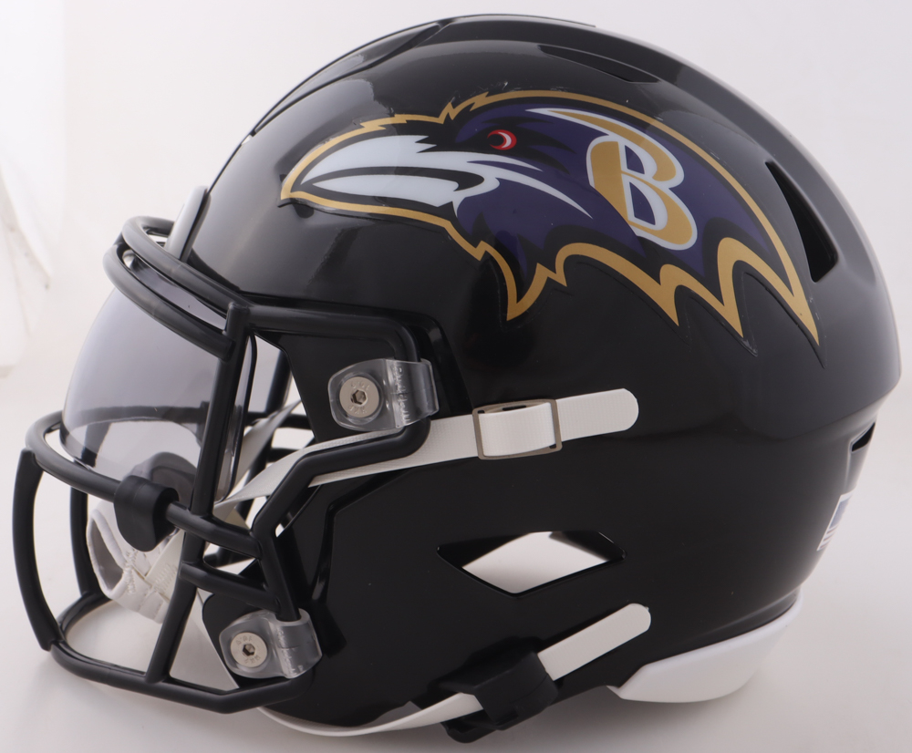 Derrick Henry Signed Ravens Mid-Size SpeedFlex Helmet With Visor (Beckett) at PristineAuction.com Derrick Henry Signed Ravens Mid-Size SpeedFlex Helmet With Visor (Beckett) at PristineAuction.com