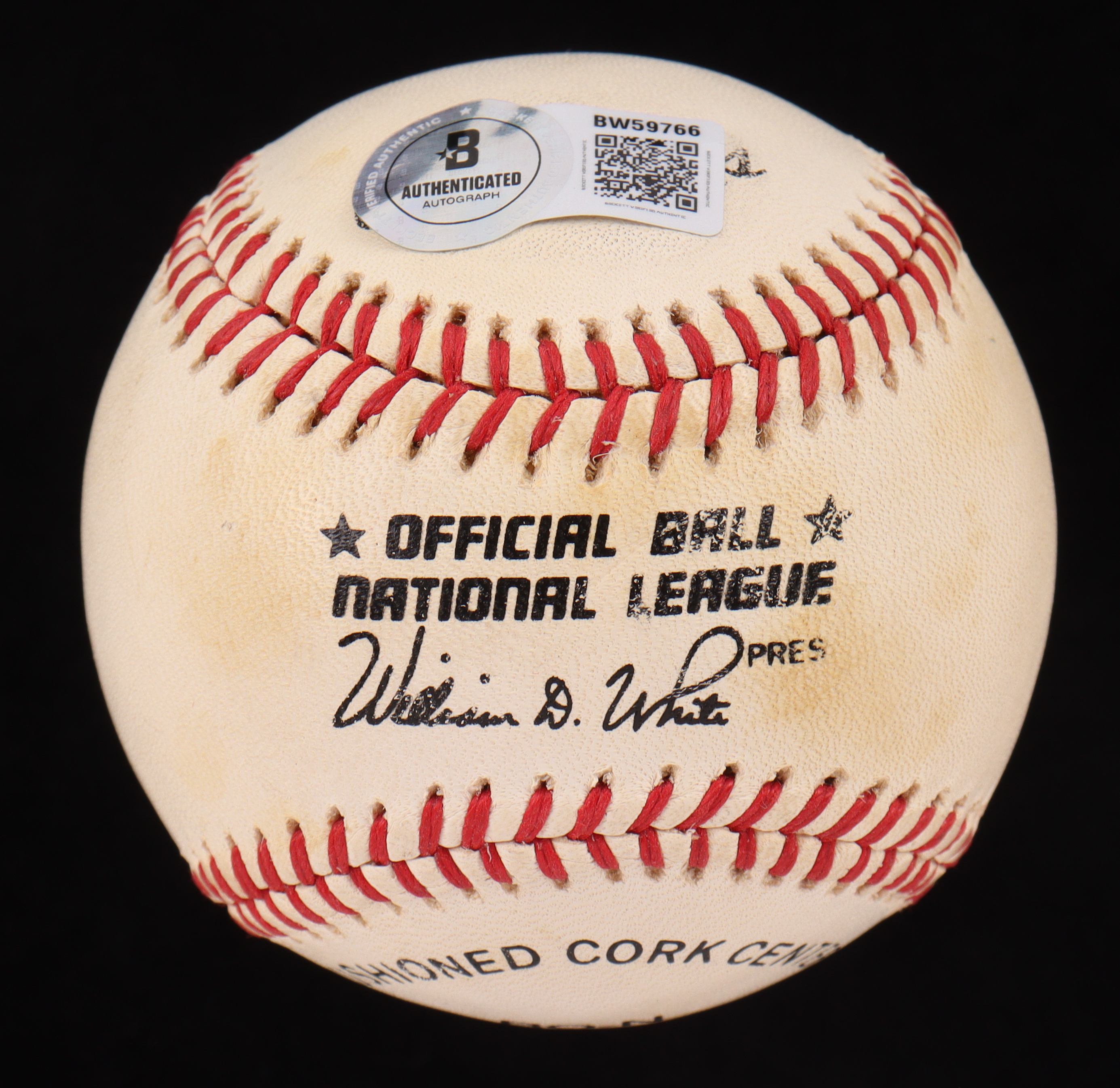 Tom Seaver Signed ONL Baseball (Beckett) at PristineAuction.com Tom Seaver Signed ONL Baseball (Beckett) at PristineAuction.com