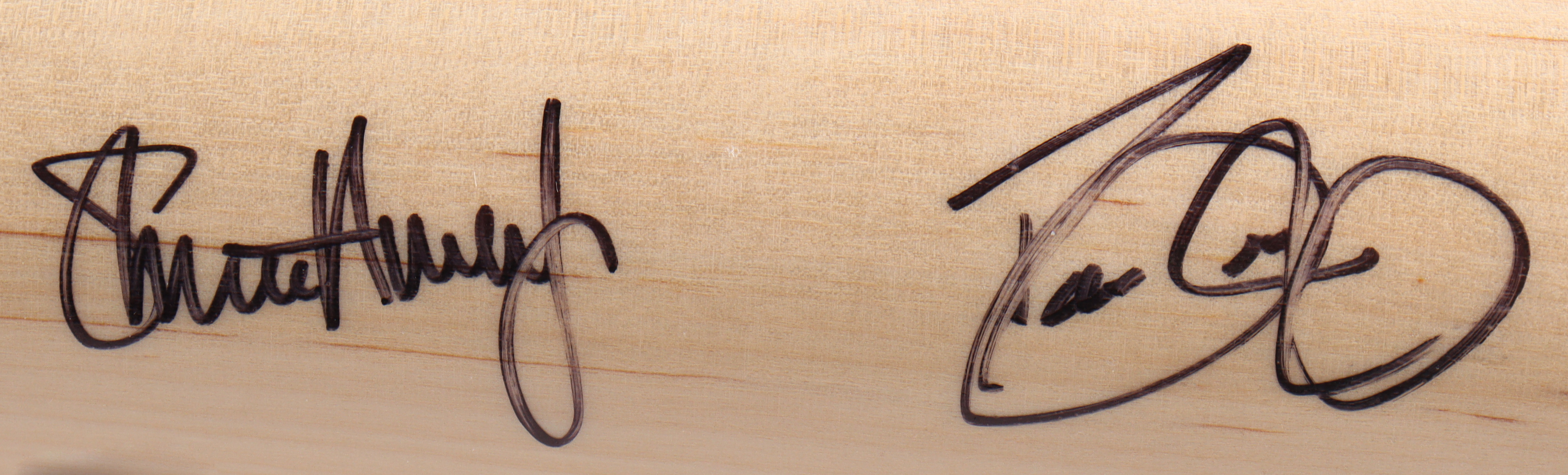 90s Braves Greats | Rawlings Baseball Bat Signed by (7) with Dave Justice, Ryan Klesko, Mark Wohlers (JSA) at PristineAuction.com 90s Braves Greats | Rawlings Baseball Bat Signed by (7) with Dave Justice, Ryan Klesko, Mark Wohlers (JSA) at PristineAuction.com