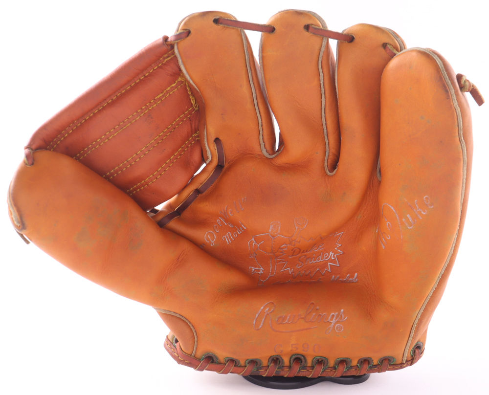 Duke Snider Rawlings Player Model Baseball Glove at PristineAuction.com Duke Snider Rawlings Player Model Baseball Glove at PristineAuction.com