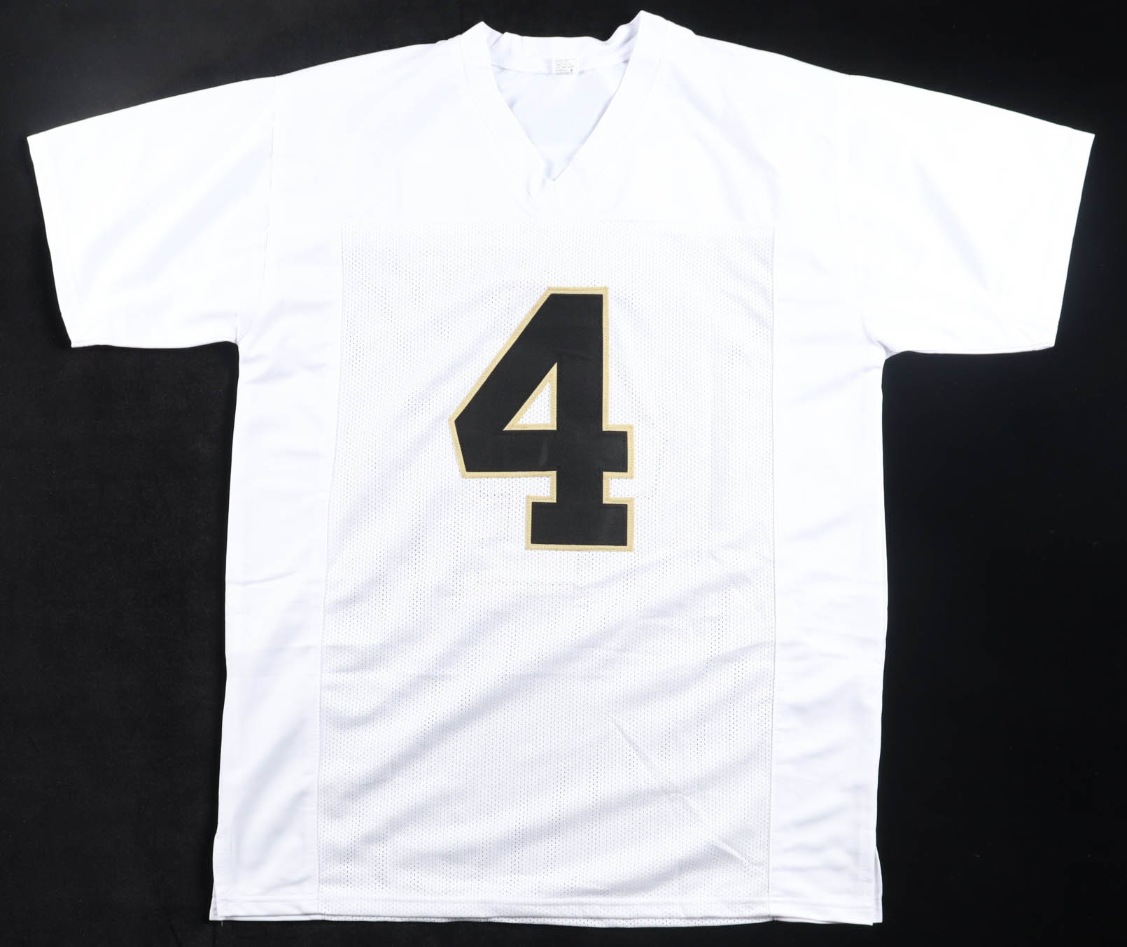 Derek Carr Signed Jersey (Beckett) at PristineAuction.com Derek Carr Signed Jersey (Beckett) at PristineAuction.com