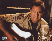 Vince Gill Signed 8x10 Photo (Beckett) at PristineAuction.com
