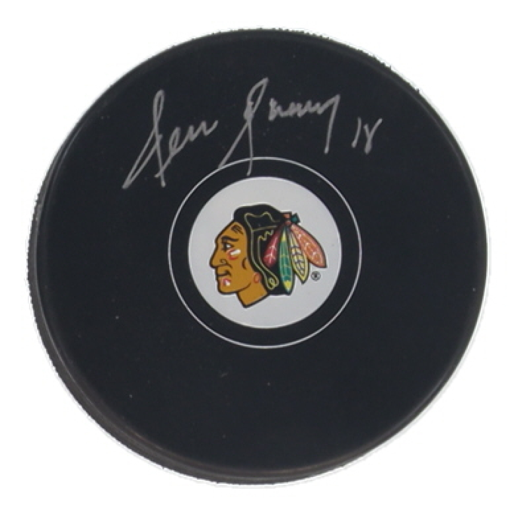 Denis Savard Signed Blackhawks Logo Hockey Puck (Schwartz) at PristineAuction.com