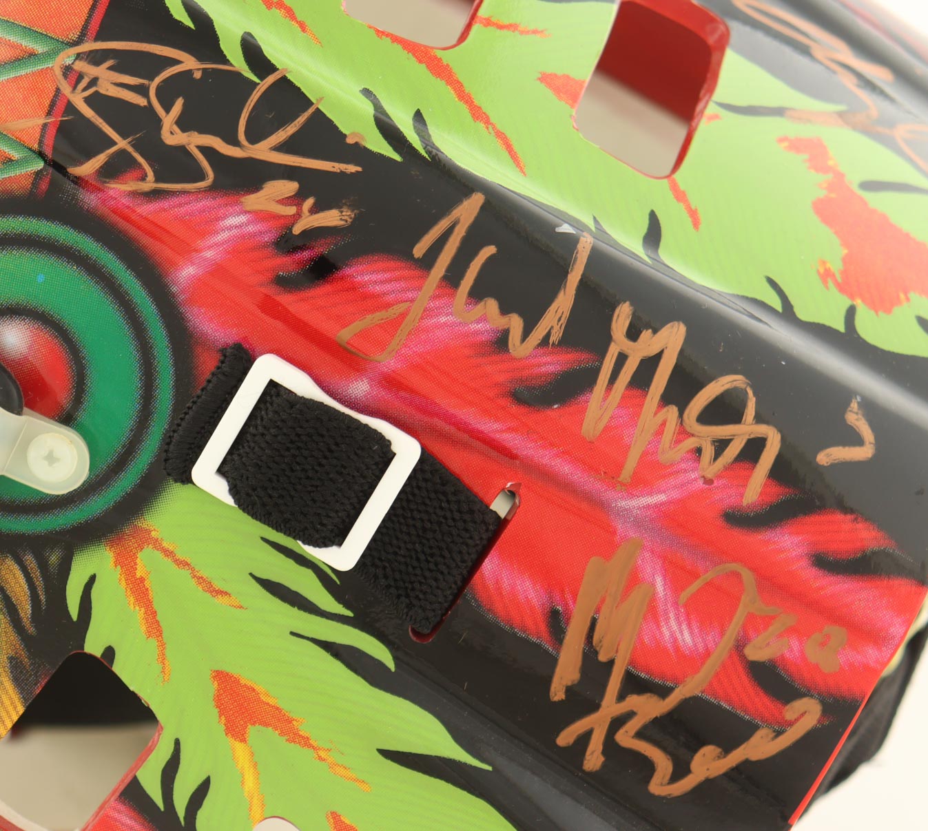 2001-02 Blackhawks | Full-Size Authentic Goalie Mask Team-Signed by (19) with Phil Housley, Tony Amonte, Igor Korolev (JSA) at PristineAuction.com 2001-02 Blackhawks | Full-Size Authentic Goalie Mask Team-Signed by (19) with Phil Housley, Tony Amonte, Igor Korolev (JSA) at PristineAuction.com