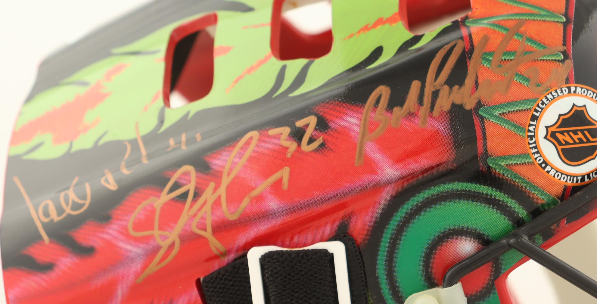 2001-02 Blackhawks | Full-Size Authentic Goalie Mask Team-Signed by (19) with Phil Housley, Tony Amonte, Igor Korolev (JSA) at PristineAuction.com 2001-02 Blackhawks | Full-Size Authentic Goalie Mask Team-Signed by (19) with Phil Housley, Tony Amonte, Igor Korolev (JSA) at PristineAuction.com