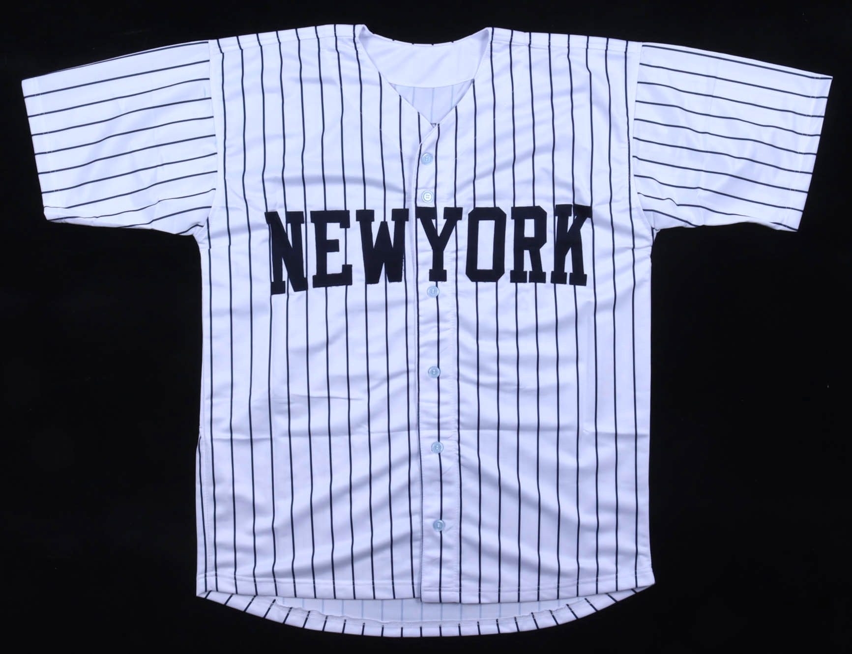 Mariano Rivera Signed Jersey (Beckett) at PristineAuction.com Mariano Rivera Signed Jersey (Beckett) at PristineAuction.com