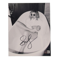 Greta Gerwig Signed 8x10 Photo (Beckett) at PristineAuction.com