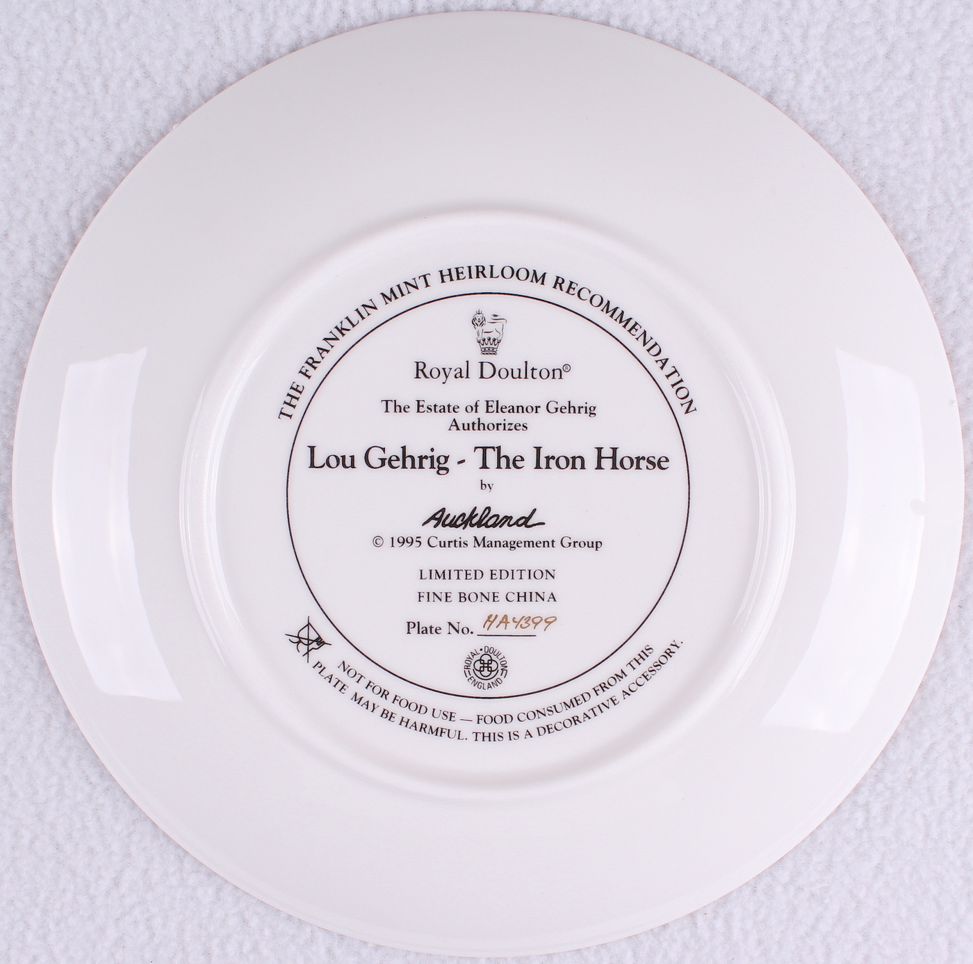 Lou Gehrig LE "The Iron Horse" Royal Doulton Porcelain Plate at PristineAuction.com Lou Gehrig LE "The Iron Horse" Royal Doulton Porcelain Plate at PristineAuction.com