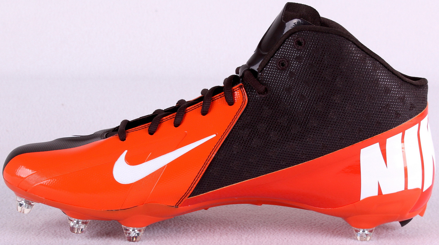 Johnny Manziel Signed Browns Nike Shoe (TSE Hologram) at PristineAuction.com Johnny Manziel Signed Browns Nike Shoe (TSE Hologram) at PristineAuction.com