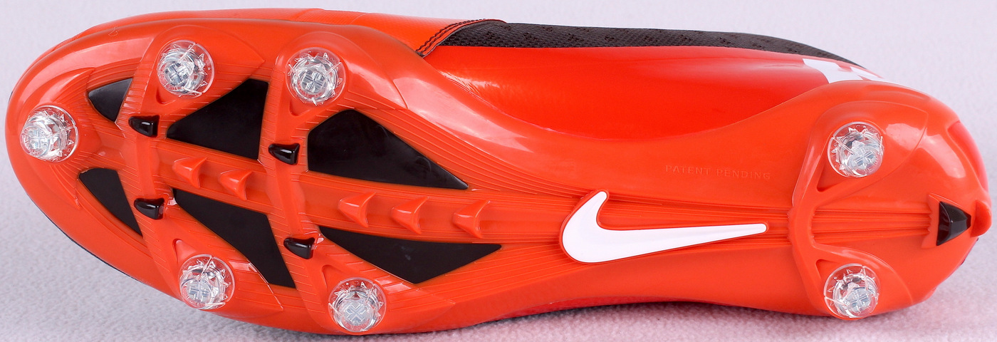 Johnny Manziel Signed Browns Nike Shoe (TSE Hologram) at PristineAuction.com Johnny Manziel Signed Browns Nike Shoe (TSE Hologram) at PristineAuction.com