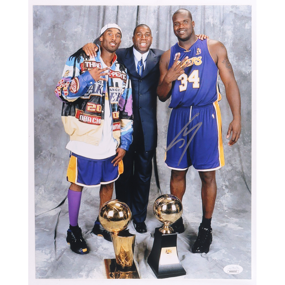 Shaquille O'Neal Signed Lakers 11x14 Photo (JSA) at PristineAuction.com