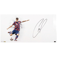 Christian Pulisic Signed Team USA LE 14x28 Photo (Panini) at PristineAuction.com