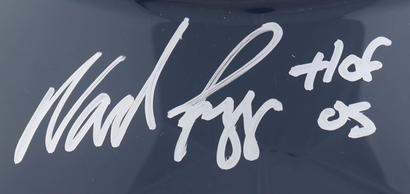 Wade Boggs Signed Red Sox Full-Size Batting Helmet Inscribed "HOF 05" (Schwartz) at PristineAuction.com Wade Boggs Signed Red Sox Full-Size Batting Helmet Inscribed "HOF 05" (Schwartz) at PristineAuction.com