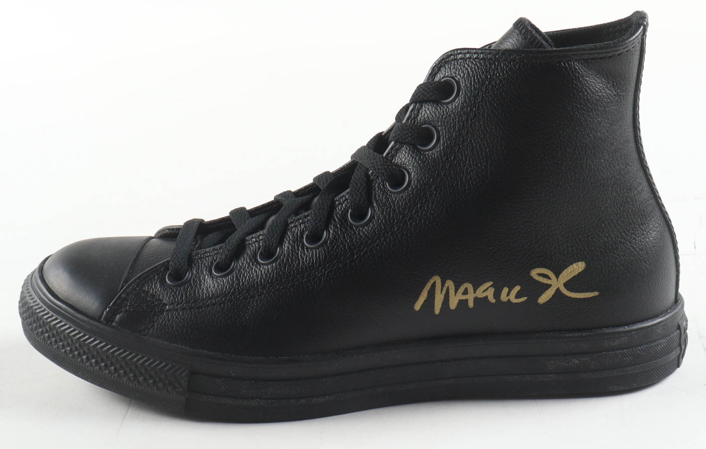 Magic Johnson Signed Converse All Star Black Leather Basketball Shoe In Display Case (Beckett) at PristineAuction.com Magic Johnson Signed Converse All Star Black Leather Basketball Shoe In Display Case (Beckett) at PristineAuction.com