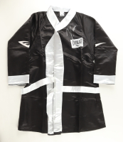 Julio Cesar Chavez Signed Everlast Boxing Robe (PSA) at PristineAuction.com