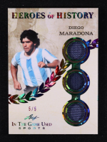 Diego Maradona 2025 Leaf ITG Used Sports Heroes of History Rainbow Foil #HH25 #5/5 at PristineAuction.com