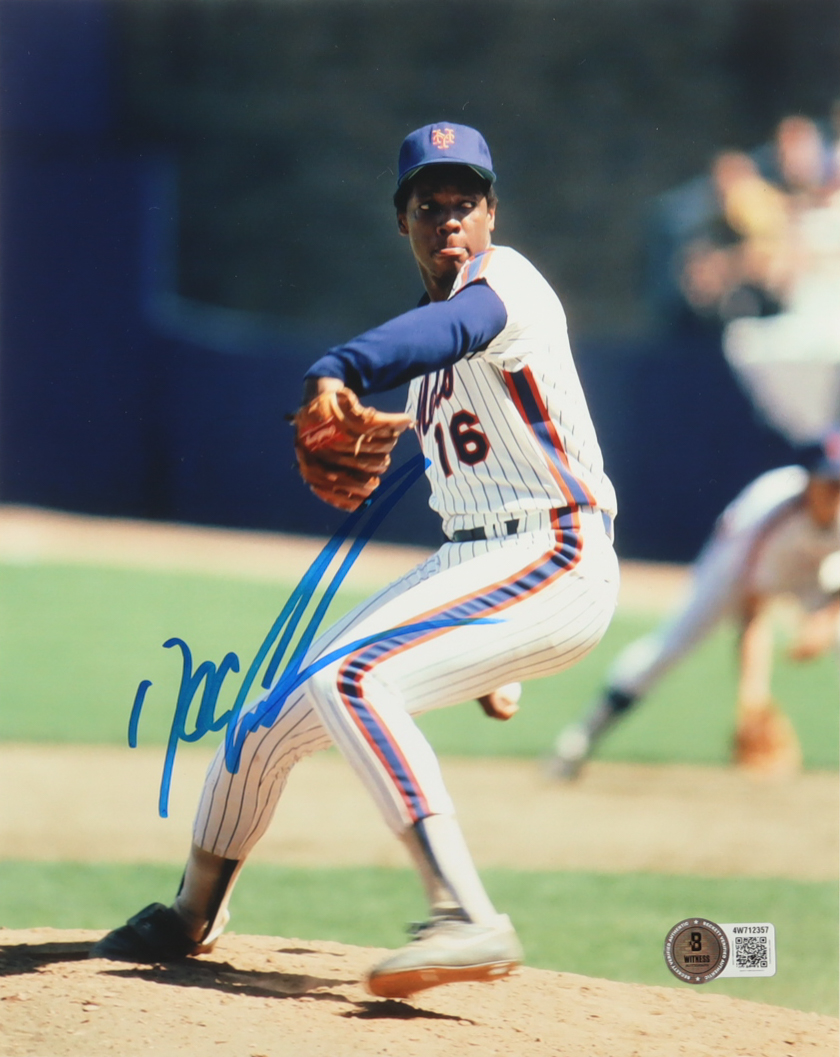 Dwight "Doc" Gooden Signed Mets 8x10 Photo (Beckett) at PristineAuction.com Dwight "Doc" Gooden Signed Mets 8x10 Photo (Beckett) at PristineAuction.com