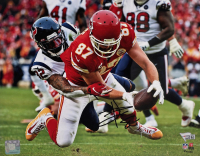 Travis Kelce Signed Chiefs 11x14 Photo (Fanatics) at PristineAuction.com