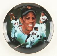 Willie Mays Signed Giants LE 1985 Ceramic Plate (JSA) at PristineAuction.com