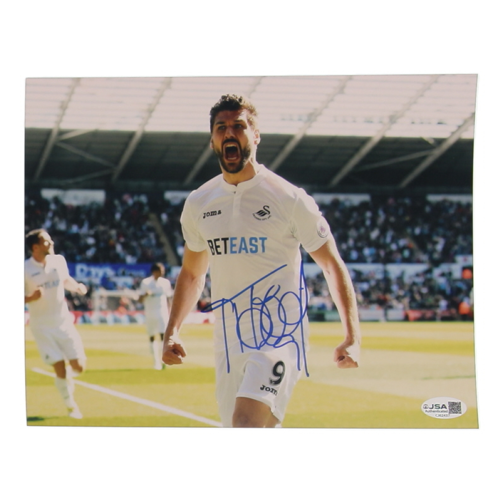 Fernando Llorente Signed Swansea City 8x10 Photo (JSA) at PristineAuction.com