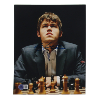 Magnus Carlsen Signed 8x10 Photo (Beckett) at PristineAuction.com