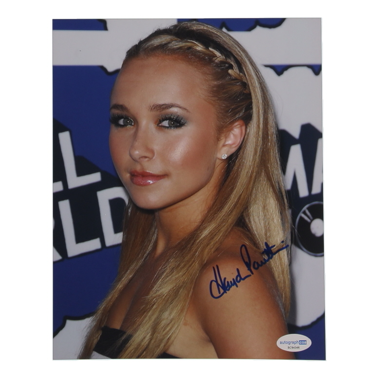 Hayden Panettiere Signed 8x10 Photo (ACOA) at PristineAuction.com Hayden Panettiere Signed 8x10 Photo (ACOA) at PristineAuction.com
