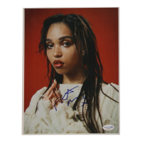 FKA Twigs Signed 8.5x11 Photo (ACOA) at PristineAuction.com