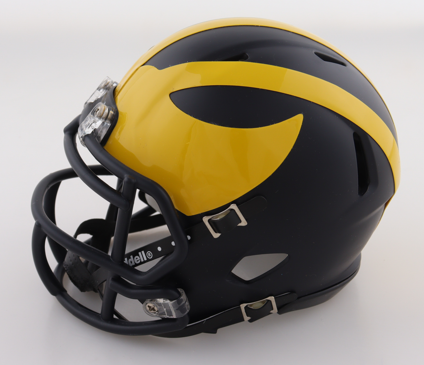 Mike Sainristil Signed Michigan Wolverines Speed Mini Helmet Inscribed "23 Natl Champs" (Playball Ink) at PristineAuction.com Mike Sainristil Signed Michigan Wolverines Speed Mini Helmet Inscribed "23 Natl Champs" (Playball Ink) at PristineAuction.com