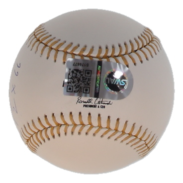 Nico Hoerner Signed Official old Glove Award Logo Baseball Inscribed "2x GG" (SWAU) at PristineAuction.com Nico Hoerner Signed Official old Glove Award Logo Baseball Inscribed "2x GG" (SWAU) at PristineAuction.com