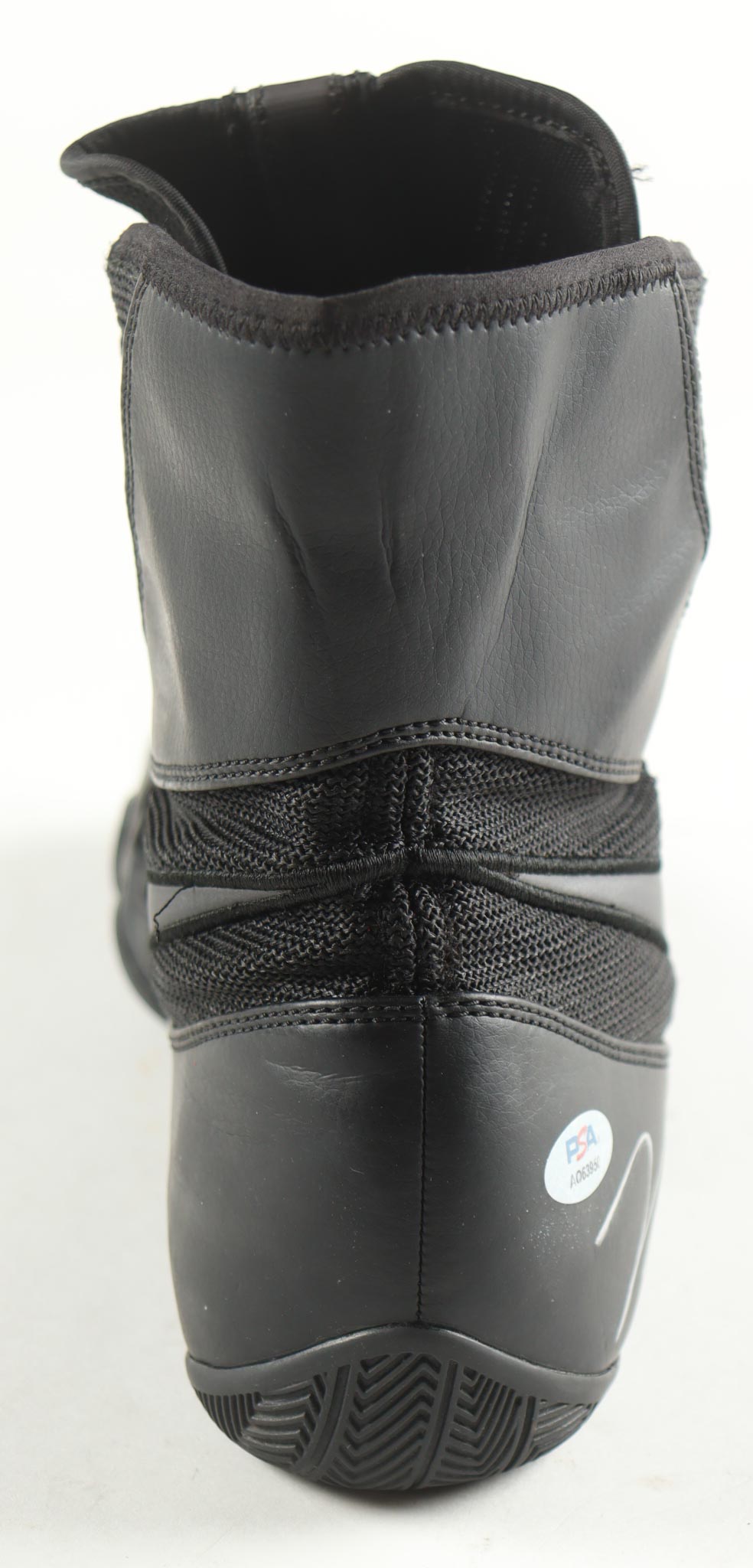 Julio Cesar Chavez Signed Nike Boxing Boot with Display Case (PSA) at PristineAuction.com Julio Cesar Chavez Signed Nike Boxing Boot with Display Case (PSA) at PristineAuction.com
